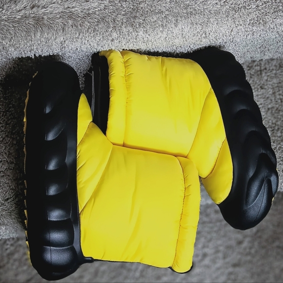 Croc Puffer Boots Yellow/Black(Sz9 Men)